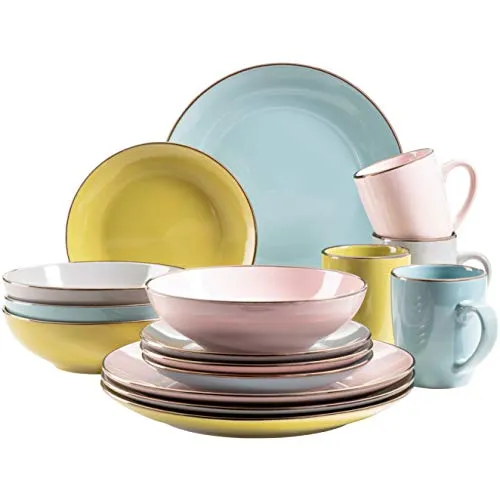 MÄSER 931726 Metallic Rim - Modernes Geschirr Set für 4 Personen - 16-teiliges Kombiservice mit messingfarbenem Rand, spülmaschinenfest und mikrowellengeeignet, ideal für festliche Anlässe und den täglichen Einsatz.