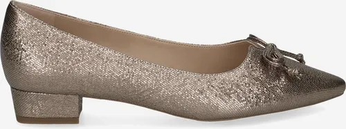 Peter Kaiser 72241 912 Slipper & Mokassin in Gold für Damen, Größe 38,5 - Elegante Slipper aus feinem Leder mit F 1/2 Weite für optimalen Komfort. Ideal für stilvolle Auftritte im Alltag. PETER KAISER steht für Qualität und zeitloses Design.