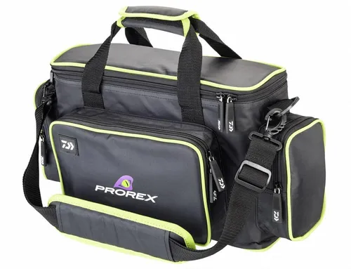 Daiwa Prorex Tackle Box Bag M Angeltasche - Angelkoffer mit 2 großen Köderboxen, gummiertem Boden und Anti-Slip Pads für sicheren Halt im Boot. Viel Stauraum und hoher Tragekomfort dank gepolstertem Schultergurt.