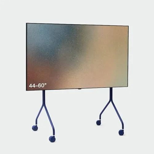 Pedestal Moon Rollin’ TV Ständer mit Rollen – Mobiler TV Rollwagen für 40–70 Zoll Bildschirme (Blau) - TV-Halterungen mit durchdachtem dänischem Design, rollbar und sicher für Bildschirme von 40” bis 70”, ideal für flexibles Fernsehen in jedem Raum.