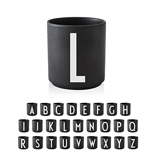Design Letters Personalisierte Tasse A-Z | Eleganter Kaffeebecher aus Porzellan - Thermobehälter mit personalisierbarem Buchstaben – edles Fine Bone China, spülmaschinen- und mikrowellengeeignet, ideal als individuelles Geschenk für jeden Anlass.