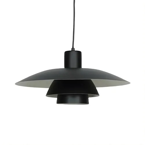 Liadomo Pendellampe Kiruna, höhenverstellbare Deckenlampe im Nordic-Style, schwarz, 40cm - ELEGANTES NORDISCHES DESIGN: Die Pendellampe Kiruna kombiniert minimalistischen Stil mit Retro-Elementen und bringt einen Hauch von Eleganz in jeden Raum. IDEAL FÜR STIMMUNGSVOLLE BELEUCHTUNG: Mit ihrem mehrstufigen Metallschirm sorgt sie für ein harmonisches Lichtspiel über Esstischen oder Couchtischen. FLEXIBLE INSTALLATION: Das 100 cm lange Kabel lässt sich bei Bedarf kürzen, ideal für verschiedene Tischgrößen.