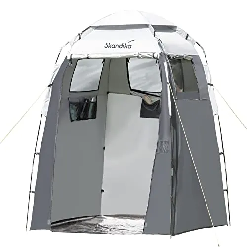 Skandika Camping Duschzelt | Großes Umkleidezelt mit 230 cm Stehhöhe - Zelte: Blickdichtes Duschzelt mit 230 cm Höhe, ideal für Dusche oder Umkleide, inklusive Handtuchhaltern und guter Belüftung durch 3 Fenster.