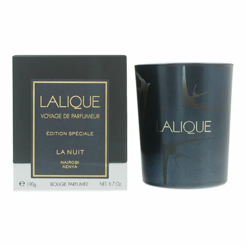 Lalique Kerze - La Nuit Nairobi - Erleben Sie die exquisite Lalique La Nuit Nairobi Kerze, die mit eleganten Duftnoten von Pflaume, Jasmin und Kaffee verzaubert. Ideal für ein stilvolles Ambiente in Ihrem Zuhause.