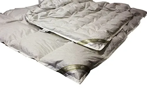 Combi Vierjahreszeiten Daunenbett 155x200 cm - Hochwertige Bettdecke für alle Jahreszeiten, bestehend aus 100% natürlichen Materialien. Waschbar und superweich für optimalen Schlafkomfort.