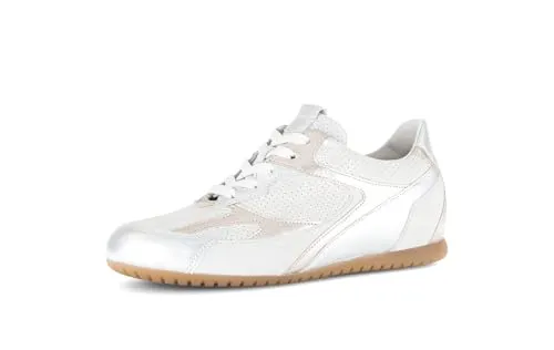 Gabor Damen Low-Top Sneaker - Elegante Freizeitschuhe in Weiß/Silber/Puder - Stylische Low-Top Sneaker für Damen aus edlem Lack mit komfortablem Microfutter. Ideal für Freizeit und Alltag, bieten sie eine flache TR-Sohle für besten Tragekomfort.