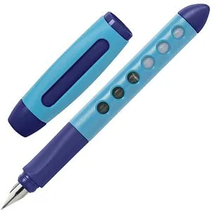 FABER-CASTELL Scribolino Patronenfüller blau A für Anfänger - Füller für Schreibanfänger mit ergonomischem Dreikant-Griffstück, leicht und robust. Ausgestattet mit einer speziellen Anfängerfeder für ein flüssiges Schreibgefühl – ideal für die Schule.