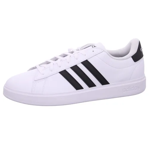adidas Grand Court 2.0 Shoes - Bequeme Sneakers mit Recyclinganteil - adidas Sneakers für Herren, ideal für Freizeit. Mit Cloudfoam Comfort Dämpfung für maximalen Tragekomfort und mindestens 50 % recyceltem Obermaterial.