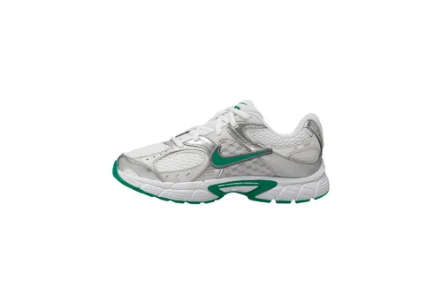 Nike Jungen Halbschuh V5 RNR beige Größe EUR 36,5 - Stylischer Halbschuh von Nike für Jungen, ideal für den Alltag. Mit hochwertigem Synthetikober material und abriebfester Gummisohle für sicheren Halt. Auswechselbare Decksohle für individuelles Tragegefühl. Perfekt für aktive Kids!