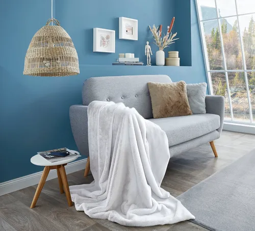 Wohndecke Novara, Kuscheldecke 130x180 cm - Bettdecken - Super weiche Wohndecke im Uni-Design, ideal für Gemütlichkeit und Wärme, waschbar bei 30°C, perfekt für Zuhause oder unterwegs.