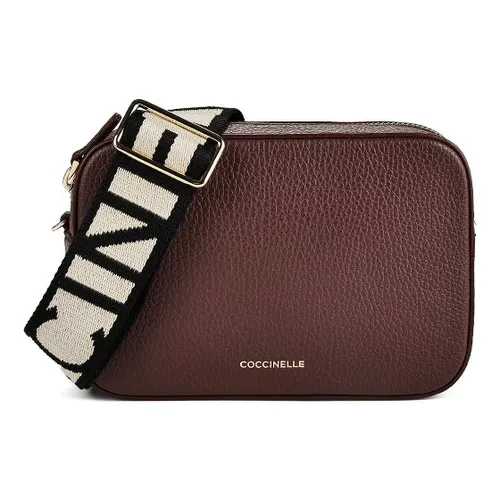 Coccinelle Tebe Umhängetasche Leder 18 cm rot TAS080967 - Elegante Umhängetasche aus hochwertigem Leder, ideal für modebewusste Frauen. Mit abnehmbarem, verstellbarem Riemen und praktischem Verschluss für sicheren Transport. Ein stilvolles Accessoire für jeden Anlass.