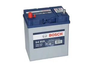 Bosch S4 019 Wartungsfreie Autobatterie - Autobatterie 40 Ah, 12 V, 330 A, wartungsfrei und mit hoher Korrosionsfestigkeit für zuverlässige Leistung und einfache Handhabung.