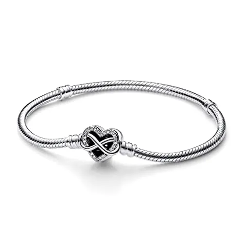 PANDORA Moments Armband mit Funkelndem Unendlichkeits-Herzverschluss - Damenarmband aus Sterling-Silber, ideal für die Moments Kollektion, mit einem besonderen Unendlichkeitssymbol und Platz für bis zu 18 Charms, die deine Liebsten repräsentieren.