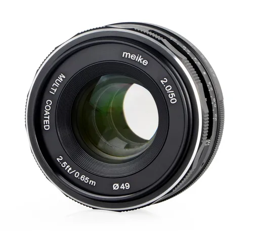 Meike 50mm F2.0 Objektiv für Sony E-Mount - Hochwertiges 50mm F2.0 Objektiv mit Multicoating für Sony E-Mount Kameras. Ideal für präzise Aufnahmen bei schwachem Licht und für vielseitige Anwendungen wie Portraits und Landschaften.