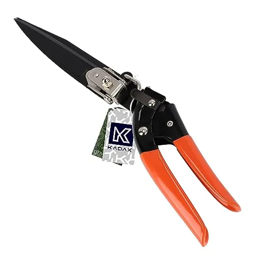 KADAX Grasschere, Rasenschere, Stahl-Klingen, Kunststoff-Griff, Länge: 33 cm, antihaftbeschichtet, drehbare Handgrasschere, hochwertige Schere, handliche Rasenkantenschere