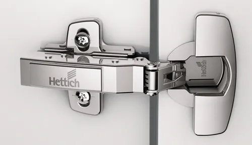 Möbel-Topfscharnier Sensys 8645i 110° vernickelt - Hochwertiges Möbel-Topfscharnier mit 110° Öffnungswinkel für die perfekte Funktionalität Ihrer Möbel. Bitte beachten Sie, dass eine Kreuzmontageplatte für die Installation benötigt wird.