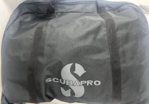 Scubapro Definition Dry HD Trockentauchanzug - Herren - Gr: XL (54) - Robuster Trockentauchanzug aus strapazierfähigem Poly-Trilaminat, ideal für anspruchsvolles Tauchen. Mit wasserdichten Nähten, innovativem BDM-Frontreißverschluss und bequemem Hosenträgersystem für optimalen Sitz.