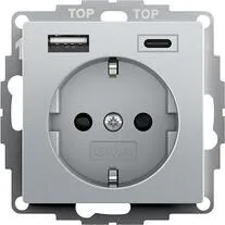 Gira SCHUKO Steckdose mit USB-Spannungsversorgung in silber von Gira