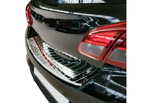 RECAMBO Ladekantenschutz für OPEL CORSA E (2014-2019) – Perfekter Schutz & Edles Design - Schützen Sie den Lack Ihres OPEL CORSA E beim Be- und Entladen. Der hochwertige V2A Edelstahl Ladekantenschutz bietet eine präzise 3D-Passform und einfache Montage. Ideal für eine exklusive Optik und langanhaltenden Schutz.