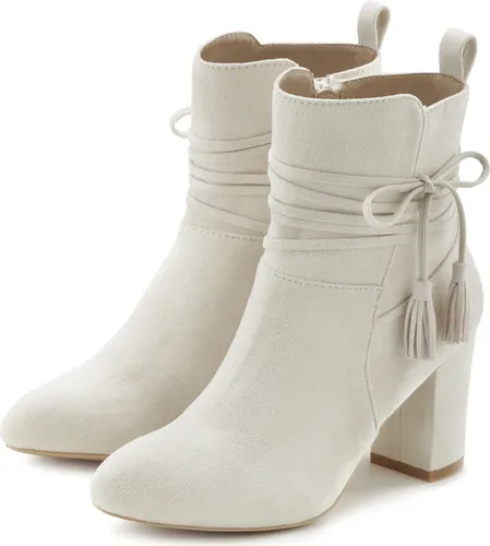 LASCANA Stiefelette beige Größe 39 - Wanderschuhe mit ca. 8 cm Absatzhöhe, aus weichem Microfaser-Obermaterial für optimalen Tragekomfort und Stil.