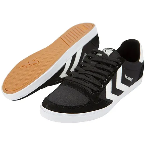 Hummel Slimmer Stadil Low - Schwarz/Weiß - 39 - Stylischer Sneaker mit schmaler Passform, Obermaterial aus Leinen und Wildleder, ideal für jeden Look und lange Tragezeiten.