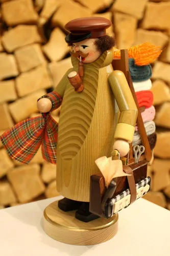 Räuchermann Stoffhändler 23cm - Traditionelle Rauchfigur aus Holz - Bunter Räuchermann aus Seiffen, ideal für stimmungsvolle Atmosphäre in Wohnzimmer oder Büro. Handgefertigt aus Holz, bringt er eine besondere Note in Ihr Zuhause.