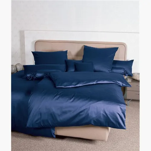 Janine Bettwäsche COLORS Mako-Satin 240x220 cm, mit 2 Kissenbezügen - Bettwäsche aus 100% Baumwolle in hochwertigem Mako-Satin, bügelleicht und temperaturregulierend. Genießen Sie erholsame Nächte mit einem stilvollen Design und praktischem Reißverschluss.