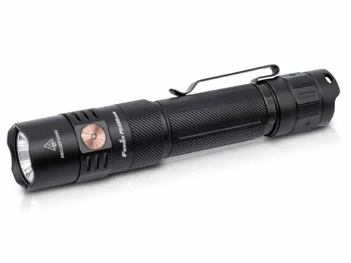 Fenix LED Taschenlampe PD35R ACE 2000 Lumen - Taktische Taschenlampe mit 2000 Lumen, ideal für Outdoor-Abenteuer und Notfälle, bietet eine beeindruckende Reichweite und lange Akkulaufzeit.
