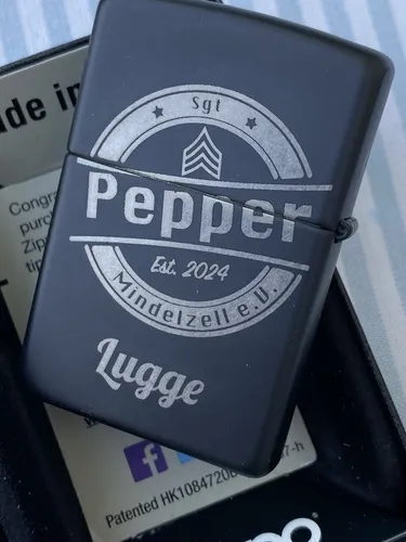 Feuerzeuge & Streichhölzer Silber von Zippo