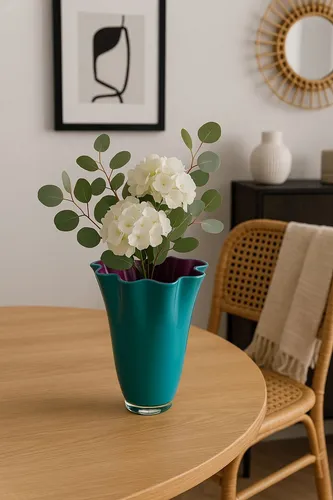 Elegante gewellte Glasvase in lila und türkis in lila von Signature Home Collection