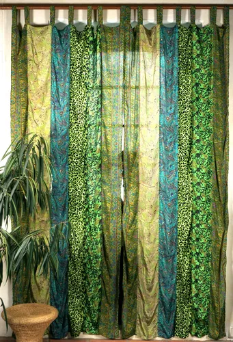 Boho Patchwork Vorhänge, 1 Paar aus Sareestoff in grün von Guru-Shop