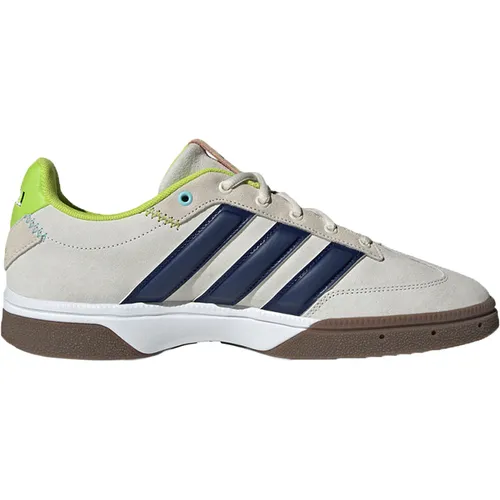 adidas Herren SPEZIALIST Indoor Shoes - Sportliche Sneaker für optimale Bewegungsfreiheit - Herren-Sneaker mit Torsion System und Adiprene+ Dämpfung für maximalen Komfort und Beweglichkeit auf dem Platz.