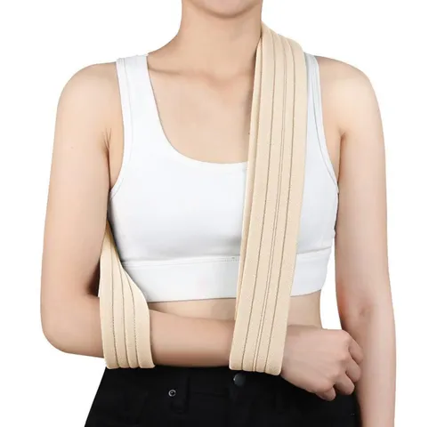 COOL-i ® Verstellbare Armschlinge mit Schultergurt - Leichte, atmungsaktive Armschlinge für den Alltag. Individuell zuschneidbar und flexibel tragbar, bietet sie stabilisierende Unterstützung für Arm und Schulter. Ideal für verschiedene Trageweisen und hohen Komfort.