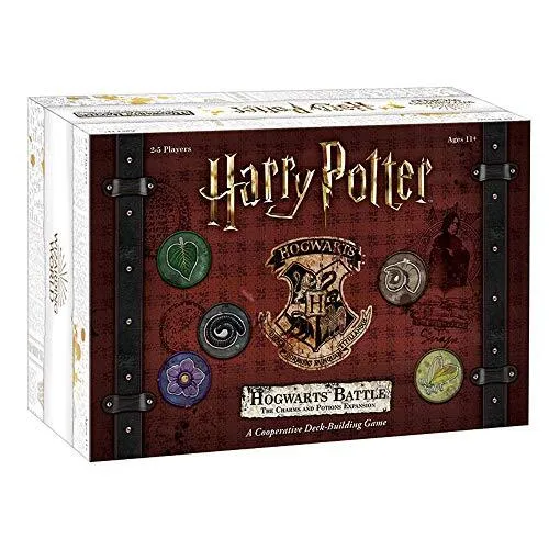 USAopoly Harry Potter Hogwarts Battle: The Charms and Potions Expansion - Gesellschaftsspiel Erweiterung für bis zu 5 Spieler, spiele als Ginny Weasley und verteidige Hogwarts gegen dunkle Mächte. Zusammenarbeiten ist der Schlüssel zum Sieg!