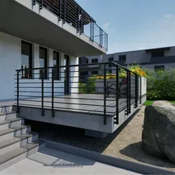 Produktbild Minka Geländersystem Orion Side schwarz – Flexibles Design für Sicherheit