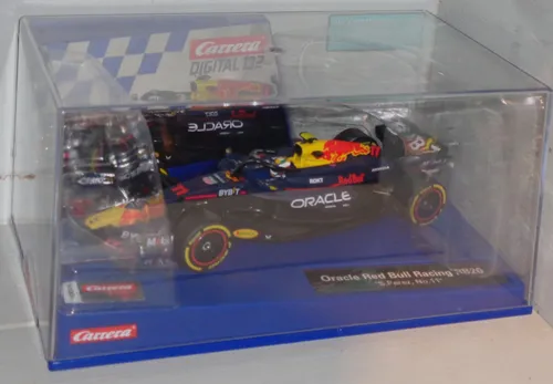 Carrera Red Bull Racing RB20 S Perez, No 11 – Slotcar von Carrera