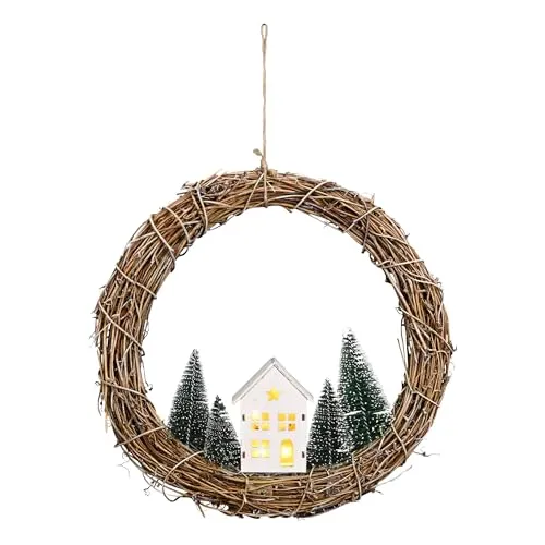 LED Weidenkranz mit Haus und Tannen Batterie betrieben - Ø 30 cm - Deko Türkranz mit Beleuchtung in warm weiß - Weihnachtskranz Dekokranz Fensterdeko Weihnachten Advent Kranz