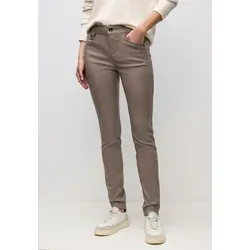 Street One Damen Slim Fit Coated Hose, Silk Brown, 34W/32L in braun von Street One