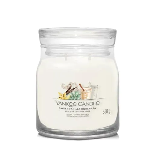 Yankee Candle Sweet Vanilla Horchata – Mittelgroßes Glas - Genießen Sie den warmen Duft von Sweet Vanilla Horchata in einem stilvollen Glas. Ideal für stimmungsvolle Abende und eine einladende Atmosphäre.