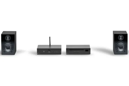 Pro-Ject Stereo Set E CD - Kompakte HiFi-Lösung - Das Pro-Ject Stereo Set E CD vereint Verstärker, CD-Player und Lautsprecher in einem kompakten Design. Ideal für kleine Räume, bietet es vielseitige Anschlussmöglichkeiten und hervorragenden Klang für Musikliebhaber.