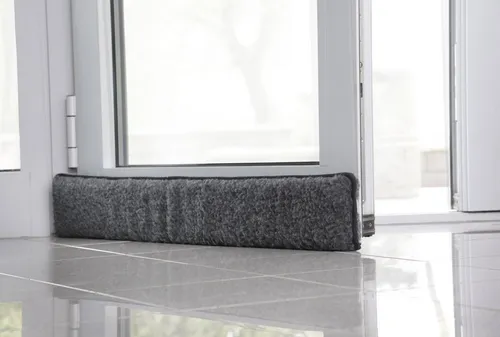 BigDean Zugluftstopper 100cm - Selbstklebend & Energiesparend - Zugluftstopper aus 100% Schurwolle, ideal zur Reduzierung von Heizkosten. Einfach selbstklebend an Türen zu befestigen. Maße: 100 x 15 x 5 cm, Farbe: Anthrazit.