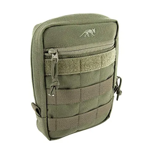 Tasmanian Tiger TT Tac Pouch 5 Olive - Robuste MOLLE-Tasche für Rucksackbefestigung, ideal zur Organisation von Zunder und Werkzeugen. Extra große Öffnung mit Reißverschluss und inklusive Regenhülle für optimalen Schutz.