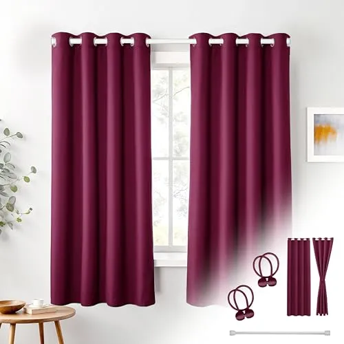 Cozyor Praktisches Set ohne Bohren: 2X Vorhang + 1x Klemmstange 70-120 cm + 2X Raffhalter mit Magnet Blickdicht & verdunkelnd, als Raumteiler, Fenster & Tür Rot Bordeaux Thermovorhang 175x135cm
