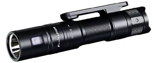 Fenix FELD12R Taschenlampe - 600 Lumen LED mit Akku und USB - Hochwertige Taschenlampe mit bis zu 600 Lumen Lichtleistung und 186 m Reichweite. Wasserdicht nach IP68, ideal für Outdoor-Abenteuer. Mit integriertem Akku und USB-C-Ladung.