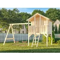 Stelzenhaus Tobi 2,1 m² Set mit Schaukel - Spielplatz-Highlight für Ihren Garten: Das Stelzenhaus Tobi mit 2,1 m² Grundfläche bietet Platz für Abenteuer und eine sichere Rückzugsmöglichkeit mit überdachtem Vorbau und schützenden Plexiglas-Fenstern.