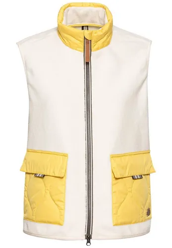 camel active Funktionsweste mit Stehkragen - Casual Weste in Wollweiß-Gelb, aus bequemen Fleece, ideal für aktive Freizeitgestaltung und vielseitig kombinierbar.