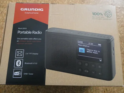 Grundig MUSIC6500B Noir - Tragbares Bluetooth-Radio, langlebig und flexibel für drinnen und draußen