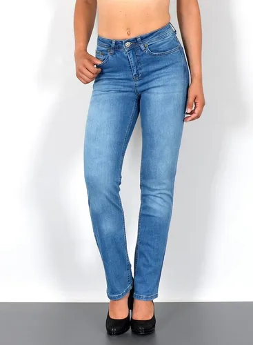 ESRA Damen High Waist Straight Jeans - Stretch-Fit bis Übergröße - Die ESRA Damen High Waist Straight Jeans vereinen Komfort und Stil. Mit hohem Bund und geradem Schnitt bieten sie eine perfekte Passform und sind ideal für den Alltag. Erhältlich in verschiedenen Waschungen und Farben, auch bis Übergröße.