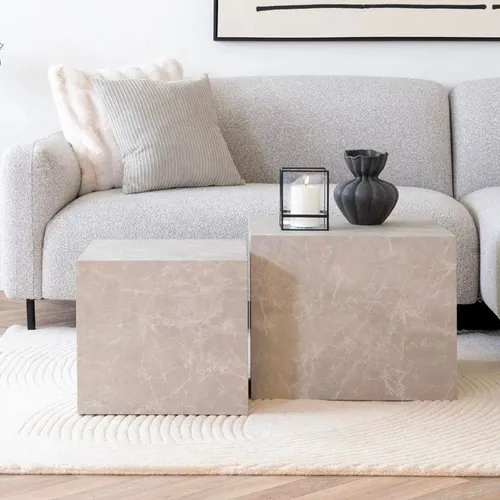 LEBENSwohnART 2er-Set Design Couchtisch POSTATO – Marmor-Look beige Creme - Elegantes 2er-Set Couchtische im Marmor-Look, ideal für stilvolle Wohnzimmer. Großer Tisch: 50x40x50cm, kleiner Tisch: 40x36x40cm. Aus MDF, leicht kombinierbar mit verschiedenen Einrichtungsstilen. Lieferung ohne Dekoration.