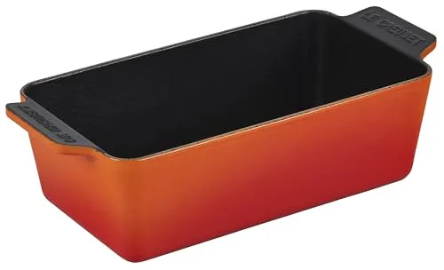 LE CREUSET - Tabuleiro Rectangular 23 Vulcanico - Brotbackkastenform aus emailliertem Gusseisen, ideal für perfekte Wärmeverteilung und knusprige Krusten. Langlebig und leicht zu reinigen, ohne Würzen erforderlich.